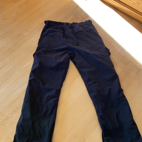 Gerry Black Mens SnowPants - Picture 2 of 12